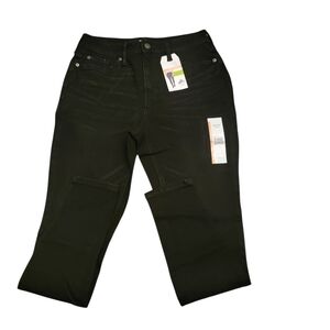 Time and Tru Women's High Rise Curvy Jeans - Dark Black Size 6